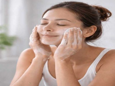 راهنمای انتخاب شوینده مناسب پوست صورت برای انواع پوست